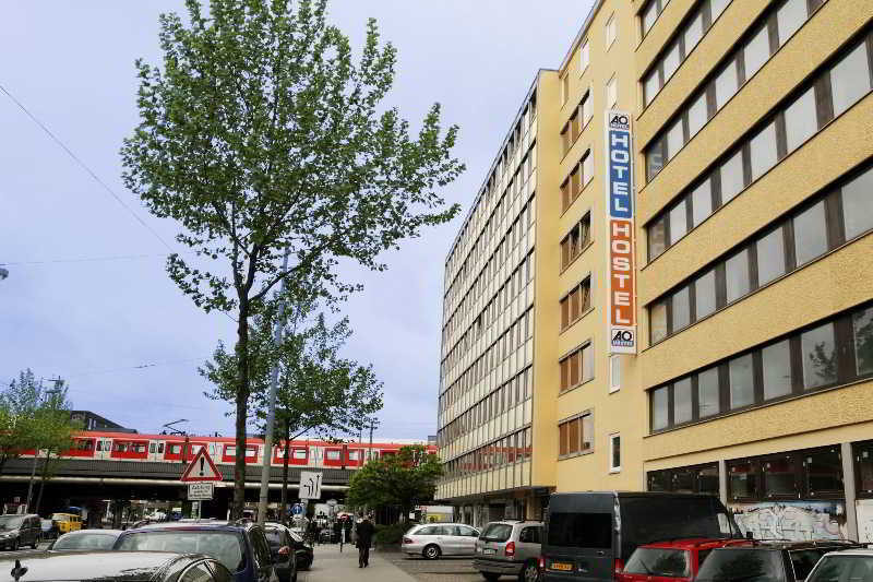 Hotel a&o München Laim Esterno foto